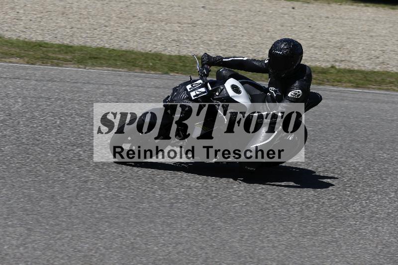 /15 22.05.2026  Plüss Moto Sport  Discover the Bike ADR /Gruppe gruen - Bike 1/44